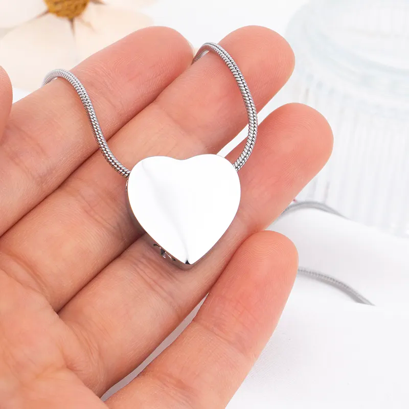 Silver Heart Pendant Necklace